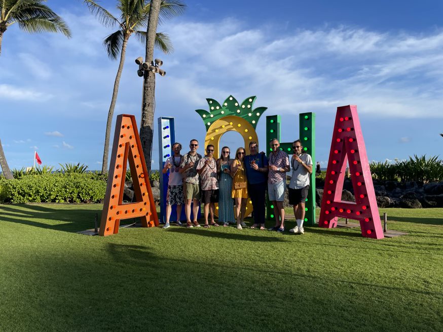 Bastien et l'équipe du Famtour à Hawai